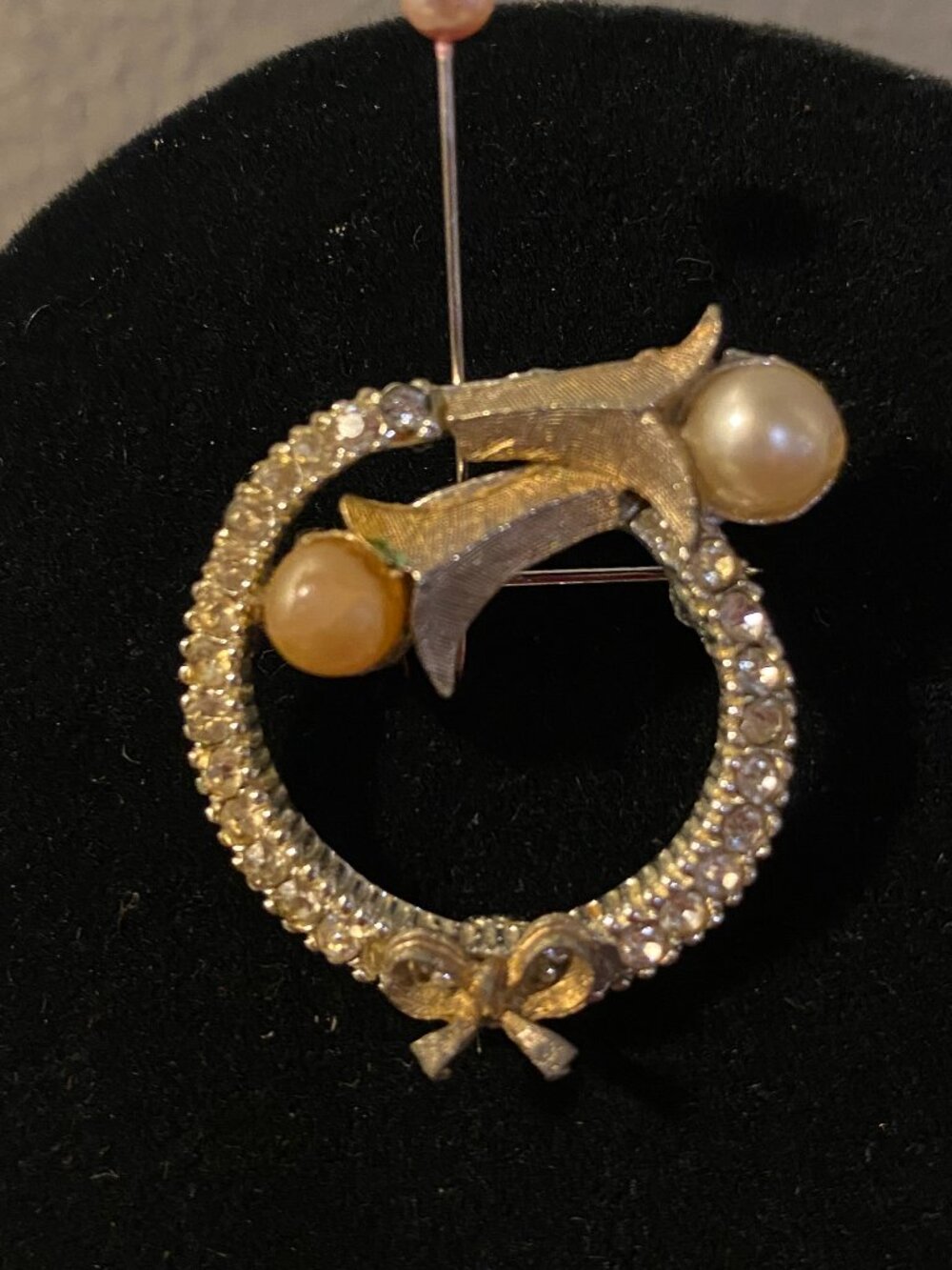 Rhinestone and pearl circle pin